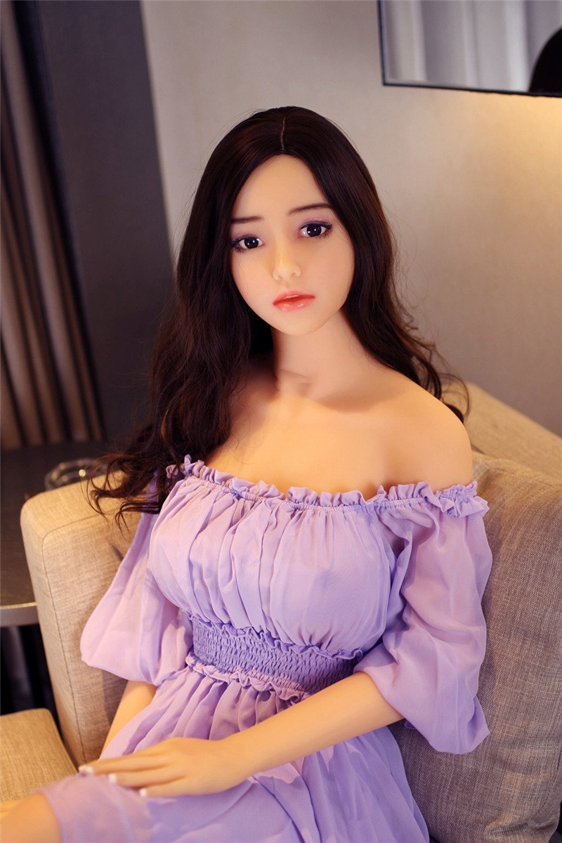 Purple_Beauty_Icey_Displaying_Love_For_Men_Real_Silicone_Doll6.jpg