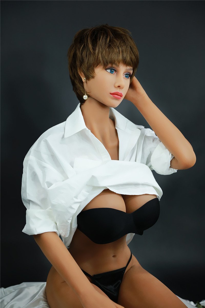 White_Dress_Beauty_Joanna_Party_Queen_Realistic_Silicone_Doll2.jpg